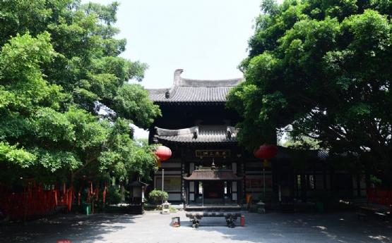 栖霞古寺(广西壮族自治区桂林七星区旅游)