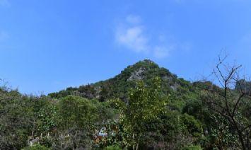 明月峰(广西壮族自治区桂林叠彩区旅游)